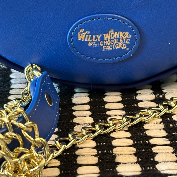 Wamer Bros Willy Wonka Chocolate Factory Violet Beauregarde Blueberry Crossbody - Picture 11 of 16